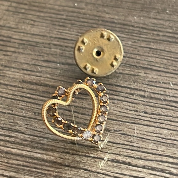 Vintage Interlocking Heart Grey Rhinestone Pin - Picture 4 of 16